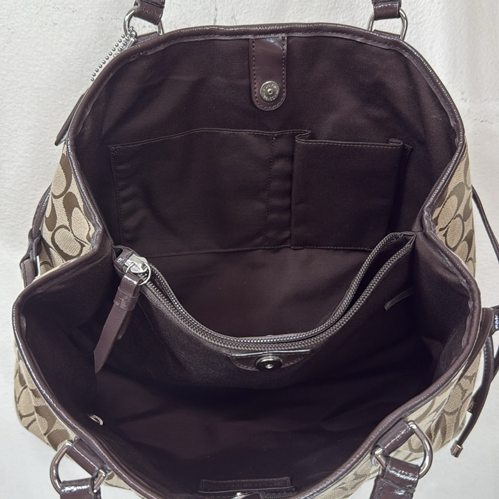 (X2) Coach, Brown shoulder bag with signature founded in 1941 - Picture 12 of 15